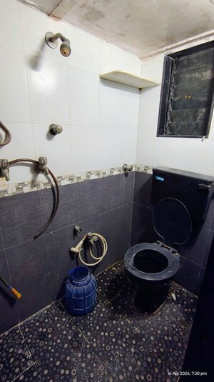 Team Area in 1 RK Builder Floor at Chatrapati Shivaji Raje Complex, Kandivali West – for Rent