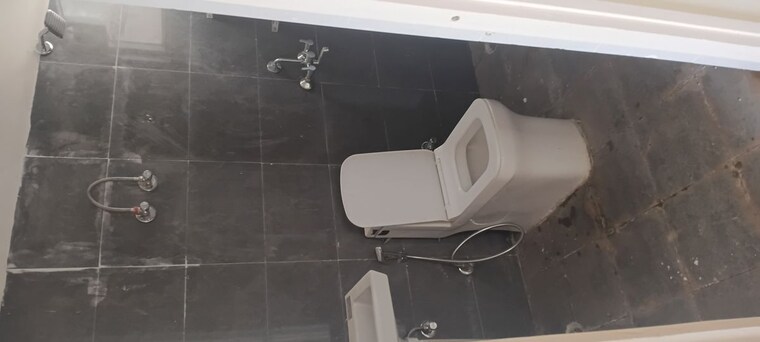 Team Area, gls-avenue-81 2.5 Bedroom 645 Sq.Ft. Apartment In Sector 81 Gurgaon 10332310