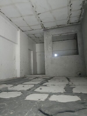 Room in  Office Space at Range Heights, Jogeshwari West – for Sale