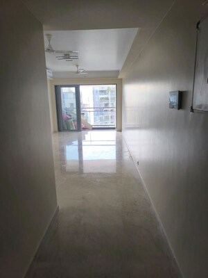 Room in 3.5 BHK Apartment at Imperial Heights Goregaon West, Goregaon West – for Rent