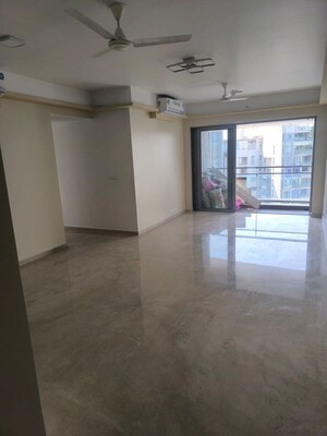 Room in 3.5 BHK Apartment at Imperial Heights Goregaon West, Goregaon West – for Rent