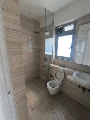 Bathroom in 3.5 BHK Apartment at Imperial Heights Goregaon West, Goregaon West – for Rent