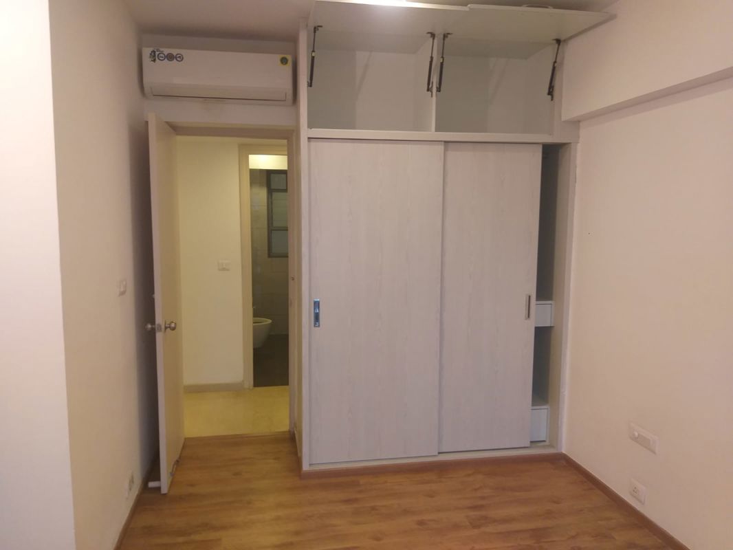 5 BHK + Servant Room 2200 Sq.Ft. Apartment in Imperial Heights Goregaon West
