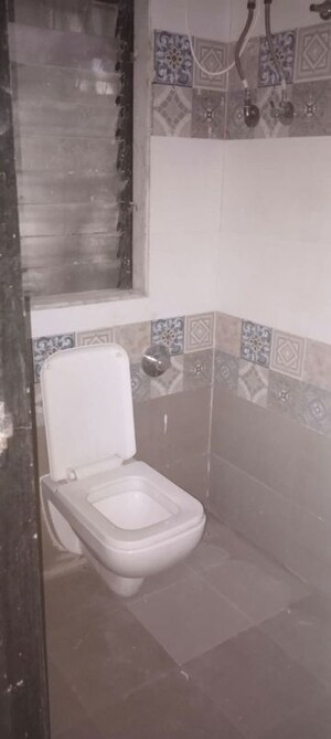 Bathroom in 3 BHK Apartment at Evershine Nagar – for Rent