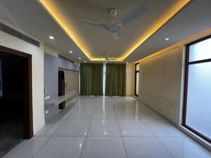 Living Room in 4 BHK Villa at SS Hibiscus, Sector 50 – for Rent