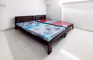 Bedroom in  Pg at Mseb Colony – for Rent