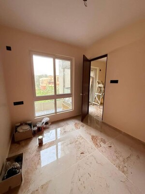 Room in 3 BHK Apartment at Magnolia Signature, Rajarhat – for Rent