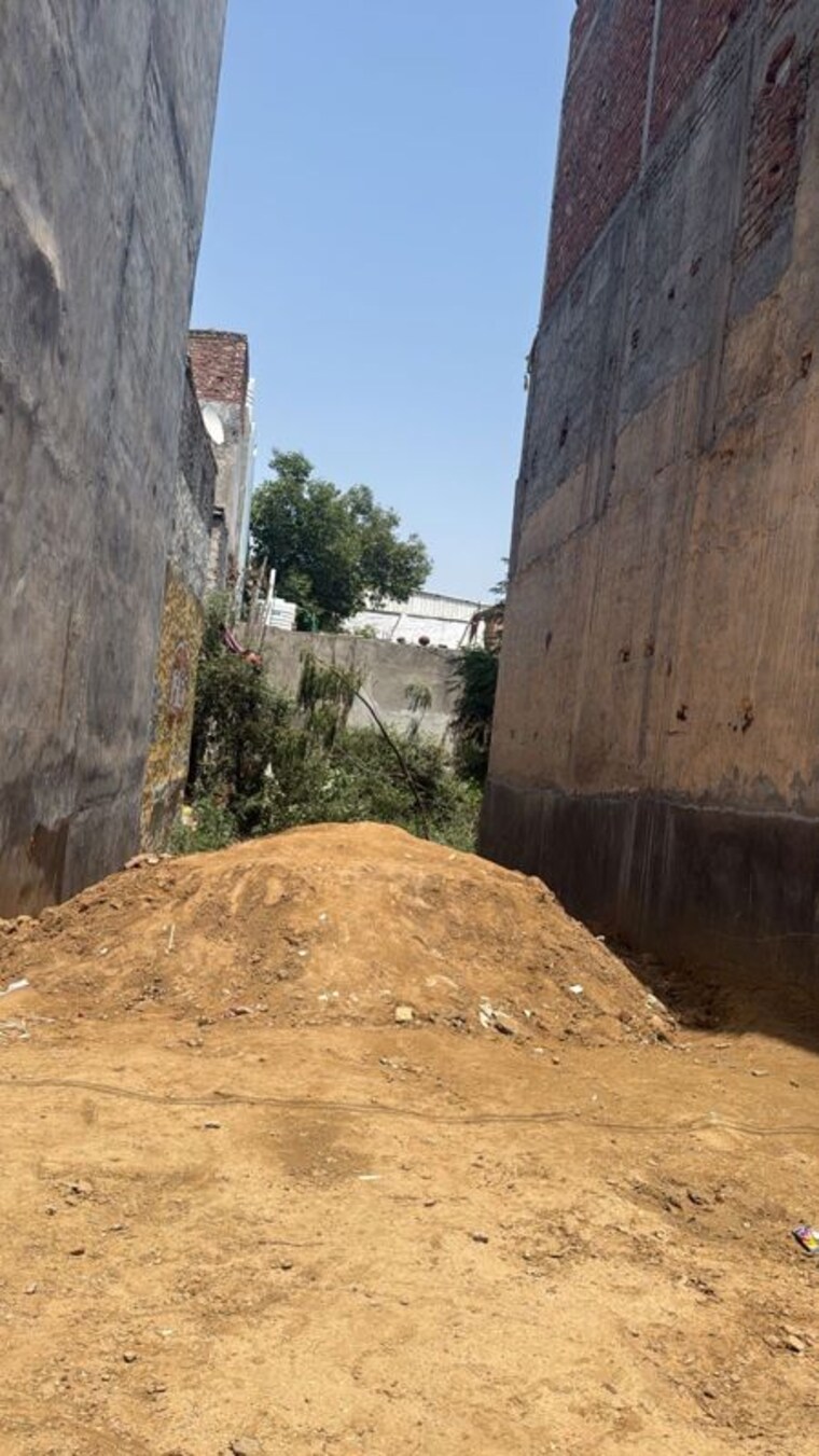 undefined, ashok-vihar-sector-3  70 Sq.Yd. Plot In Sector 3 Gurgaon 10332500
