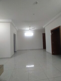 2 BHK Apartment For Rent in Prestige Park Square