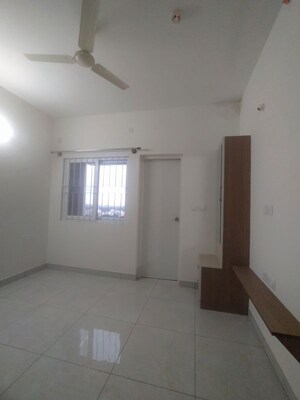 Room in 2 BHK Apartment at Prestige Park Square, Bannerghatta Road – for Rent