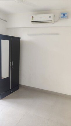 3 BHK + Servant Room Apartment For Sale in Emaar Emerald Estate