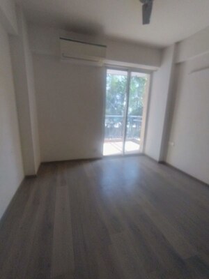 Room in 2 BHK Apartment at Godrej Aria, Sector 79 – for Rent