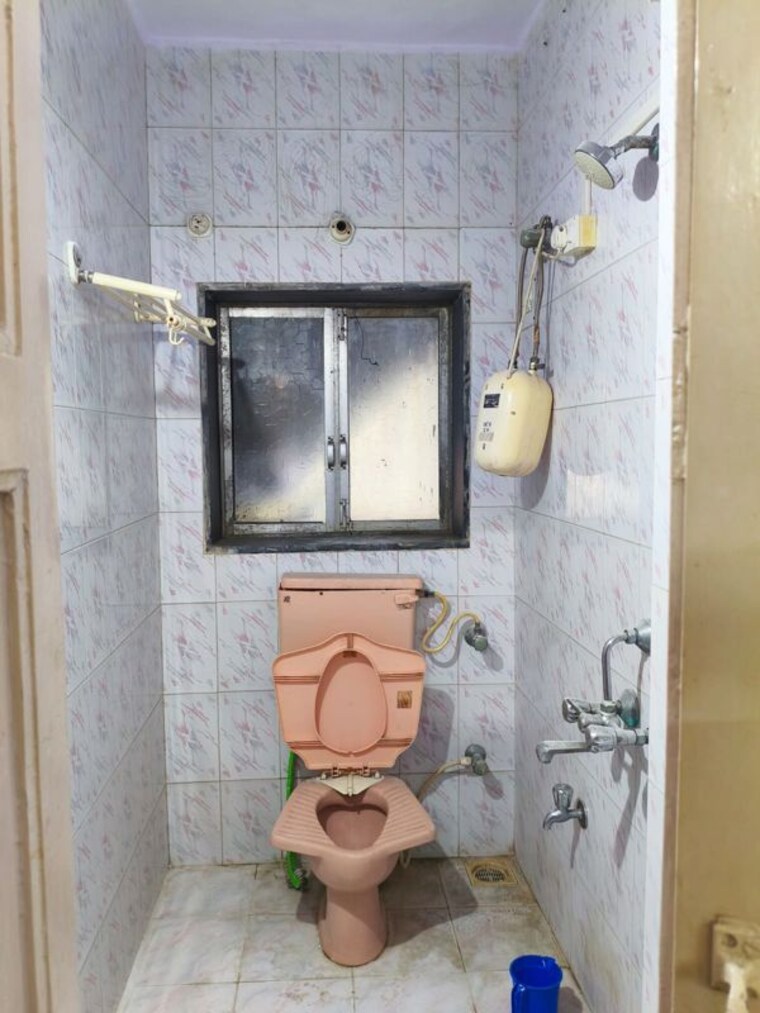 Bathroom, navpada 2 Bedroom 1100 Sq.Ft. Villa In Navpada Mumbai 10332549