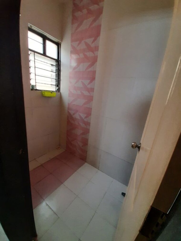 Bathroom, magarpatta-annex 1 Bedroom 600 Sq.Ft. Apartment In Hadapsar Pune 10332530