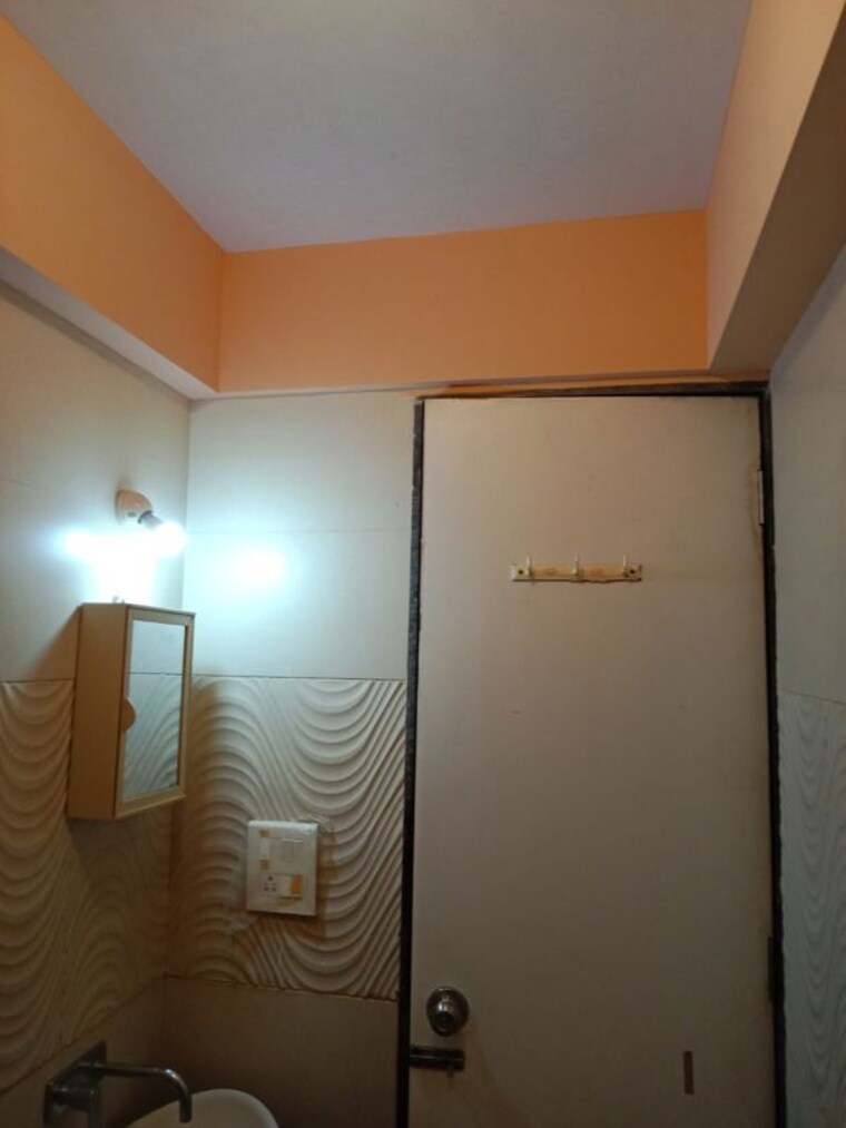 Bathroom, chembur 1 Bedroom 455 Sq.Ft. Apartment In Chembur Mumbai 10332543