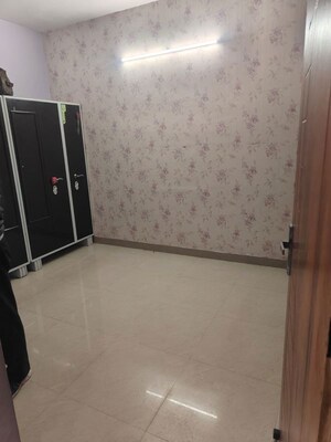 1 BHK Independent House For Rent in Sector 11