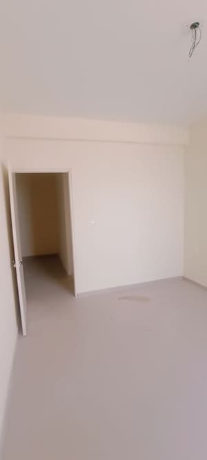 Room in 2 BHK Apartment at Pyramid Midtown, Sector 59 – for Rent