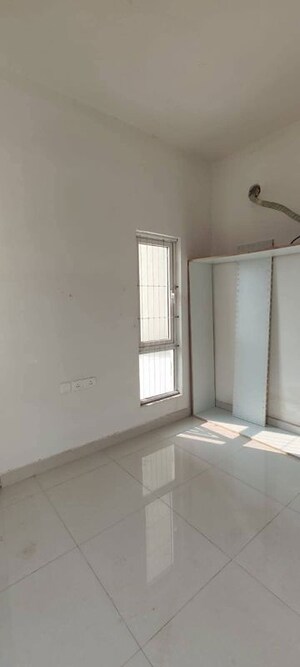 Room in 3 BHK Apartment at Rishi Pranaya Phase I, Rajarhat New Town – for Rent