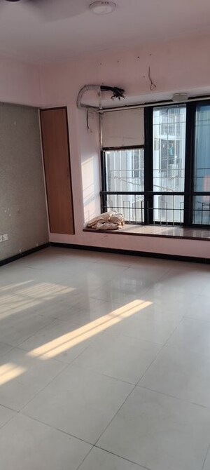 2 BHK Apartment For Sale in Montreal Tower, Andheri West