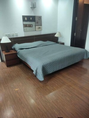 Bedroom in 3 BHK Apartment at DLF Capital Greens Phase I And II, Moti Nagar – for Rent
