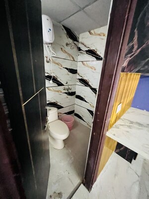 Washroom in 3 BHK Builder Floor at Sector 73 – for Rent