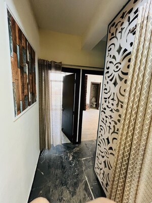 Building Lobby in 3 BHK Builder Floor at Sector 73 – for Rent