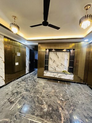 Hall in 3 BHK Builder Floor at Sector 73 – for Rent