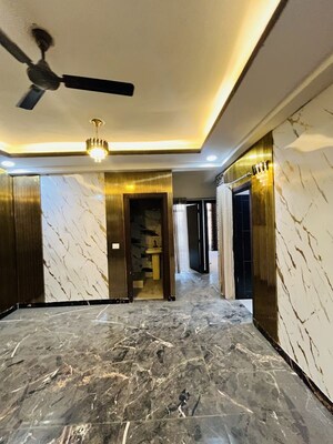 Hall in 3 BHK Builder Floor at Sector 73 – for Rent