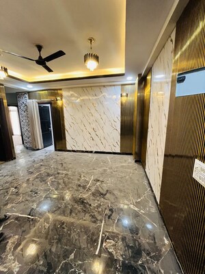 Hall in 3 BHK Builder Floor at Sector 73 – for Rent