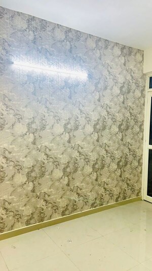 Room in 2.5 BHK Builder Floor at Smart World Orchard, Sector 61 – for Rent