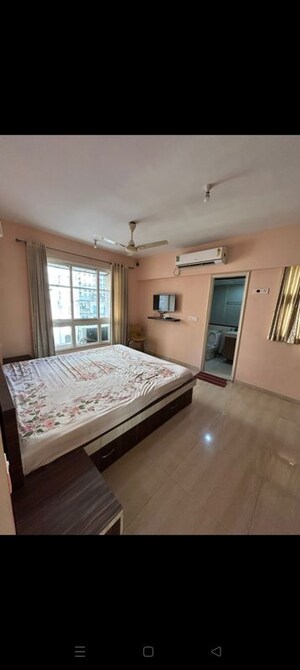 Bedroom in 2.5 BHK Apartment at Hiranandani Estate, Ghodbunder Road – for Rent