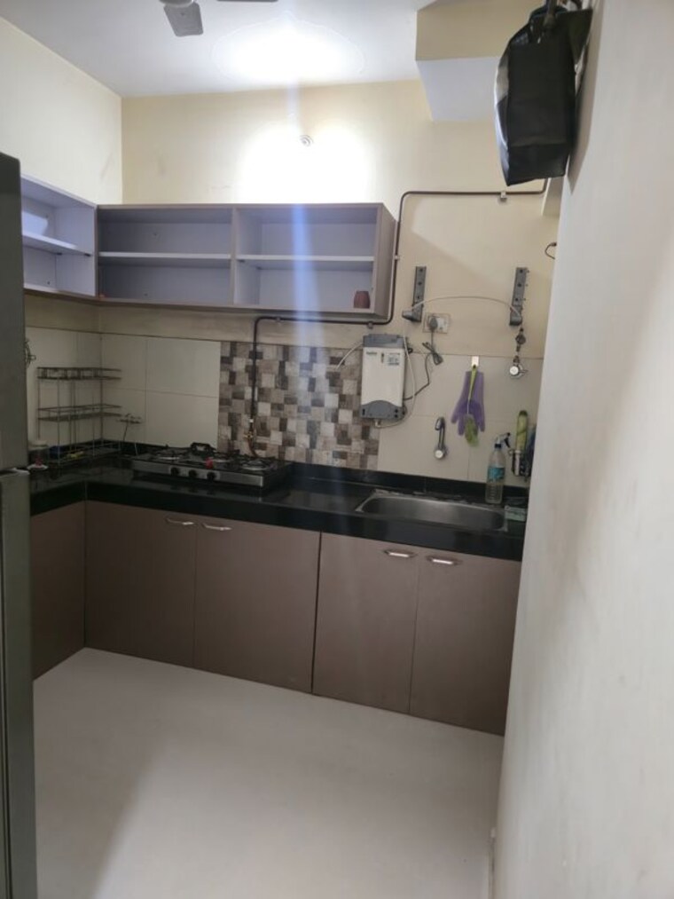 Kitchen, kasarvadavali 2 Bedroom 700 Sq.Ft. Apartment In Kasarvadavali Thane 10332606