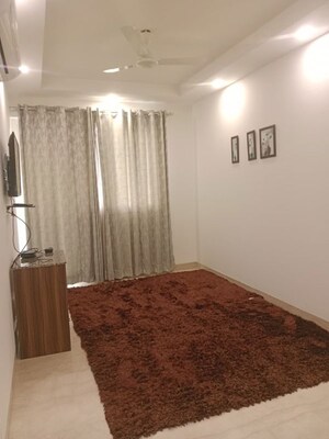 Team Area in 4 BHK Builder Floor at Green Park Extension – for Rent