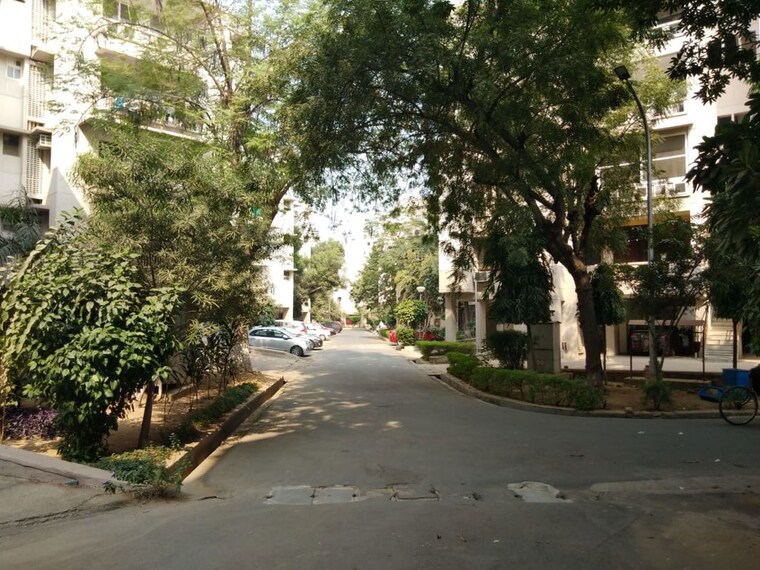 Garden, hong-kong-bazaar 3 Bedroom 1700 Sq.Ft. Builder Floor In Sector 57 Gurgaon 10332646