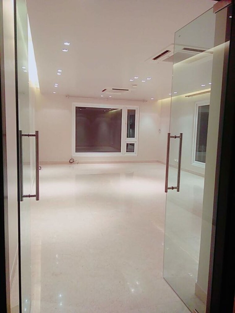 Room, hauz khas 4 Bedroom 3500 Sq.Ft. Builder Floor In Hauz Khas Delhi 10332648
