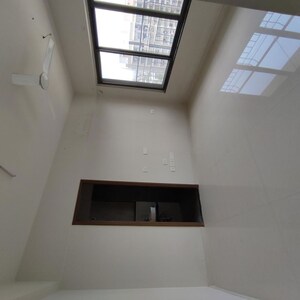 Master Bedroom in 2.5 BHK Builder Floor at Borivali East – for Rent