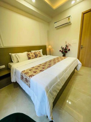 Bedroom in Studio Builder Floor at Sector 32 – for Rent