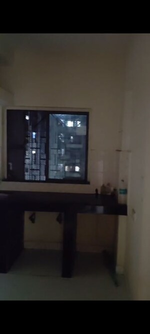 Room in 1 BHK Apartment at Kurla West – for Rent