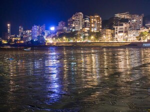 Swimming Pool in 3 BHK Apartment at Atul Ocean Drive, Marine Lines – for Sale