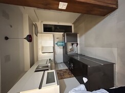 2 BHK Apartment For Rent in Paramount Floraville