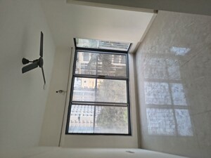 Room in 2 BHK Apartment at Kurla – for Rent