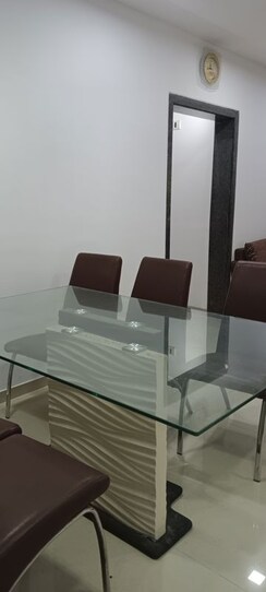 2 BHK Apartment For Rent in Garden View Andheri West