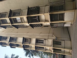 2 BHK Apartment – Exterior View View at Kurla - for Rent