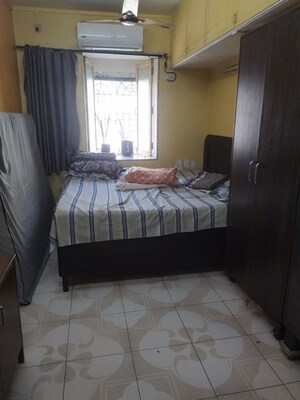 Bedroom in 2 BHK Apartment at Kurla – for Rent