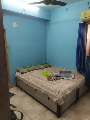 Bedroom in 2 BHK Apartment at Kurla – for Rent