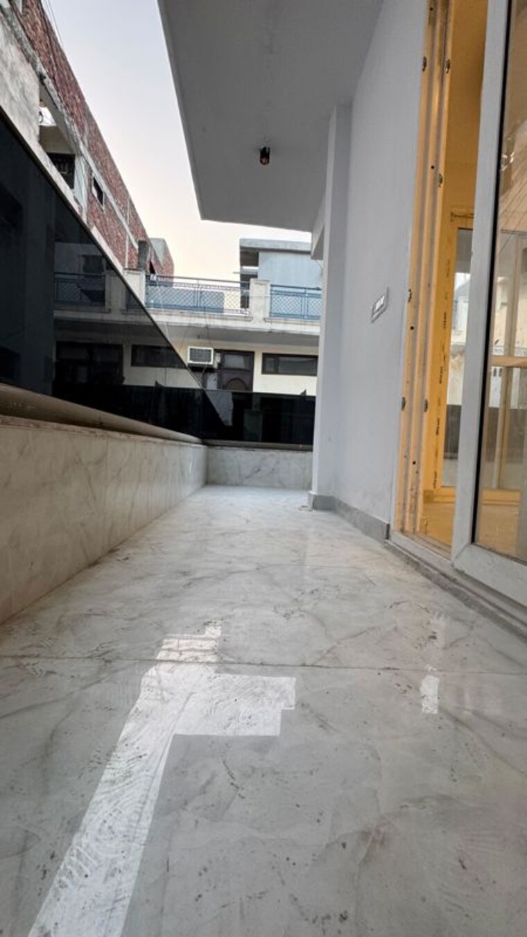  Parking, chattarpur 2 Bedroom 1000 Sq.Ft. Builder Floor In Chattarpur Delhi 10332784
