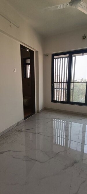 Room in 1 BHK Apartment at Silver Apartments, Santacruz East – for Rent