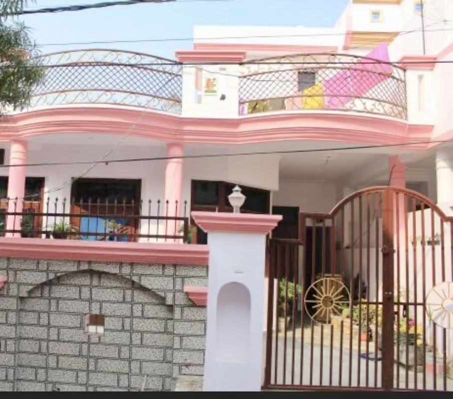 5 BHK + Pooja Room,Servant Room,Study Room,Extra Room,Basement,Store Room Independent House For Sale in Sector 7