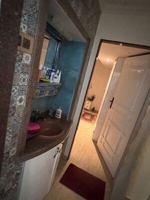 Furnished Amenities in 2 BHK Apartment at Versova Denzil CHS, Andheri West – for Rent