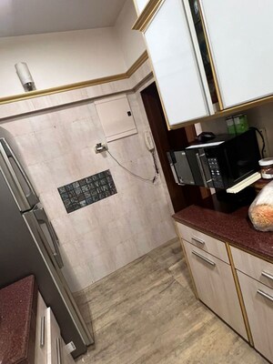 Furnished Amenities in 2 BHK Apartment at Versova Denzil CHS, Andheri West – for Rent